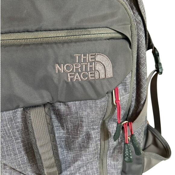 THE NORTH FACE Flexvent Backpack Laptop Pocket - Picture 2 of 8